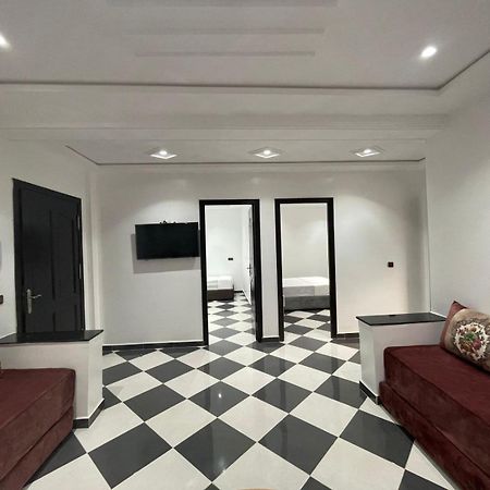 Dina Apartments Фнідк Екстер'єр фото
