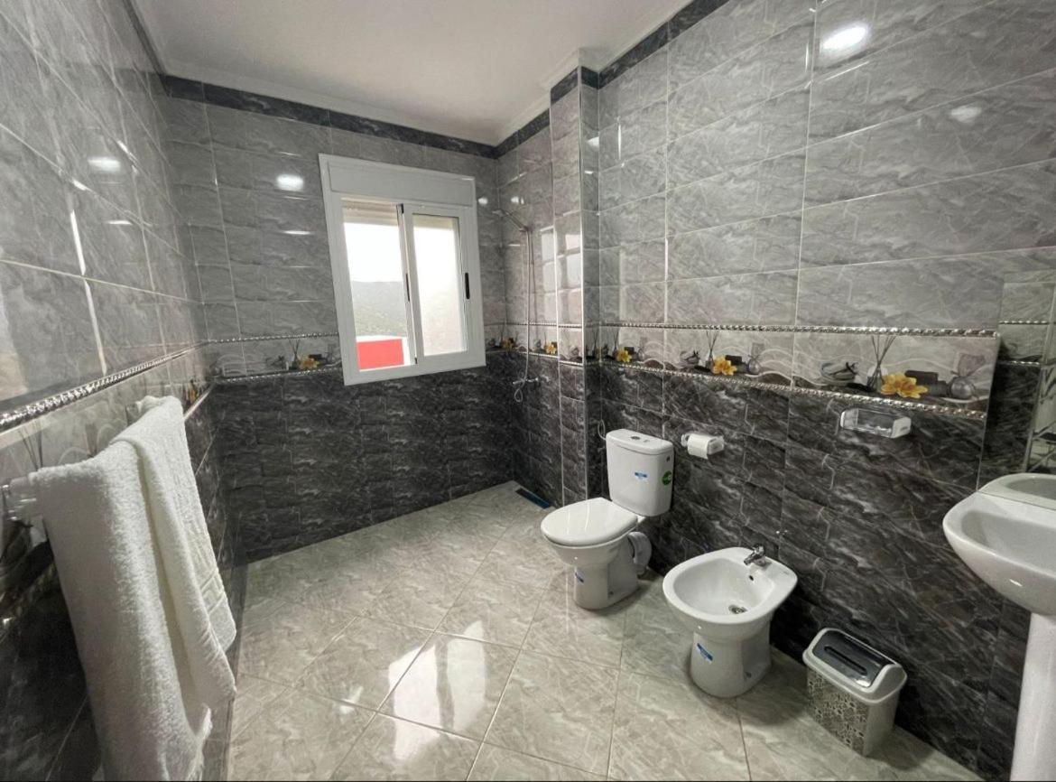 Dina Apartments Фнідк Екстер'єр фото