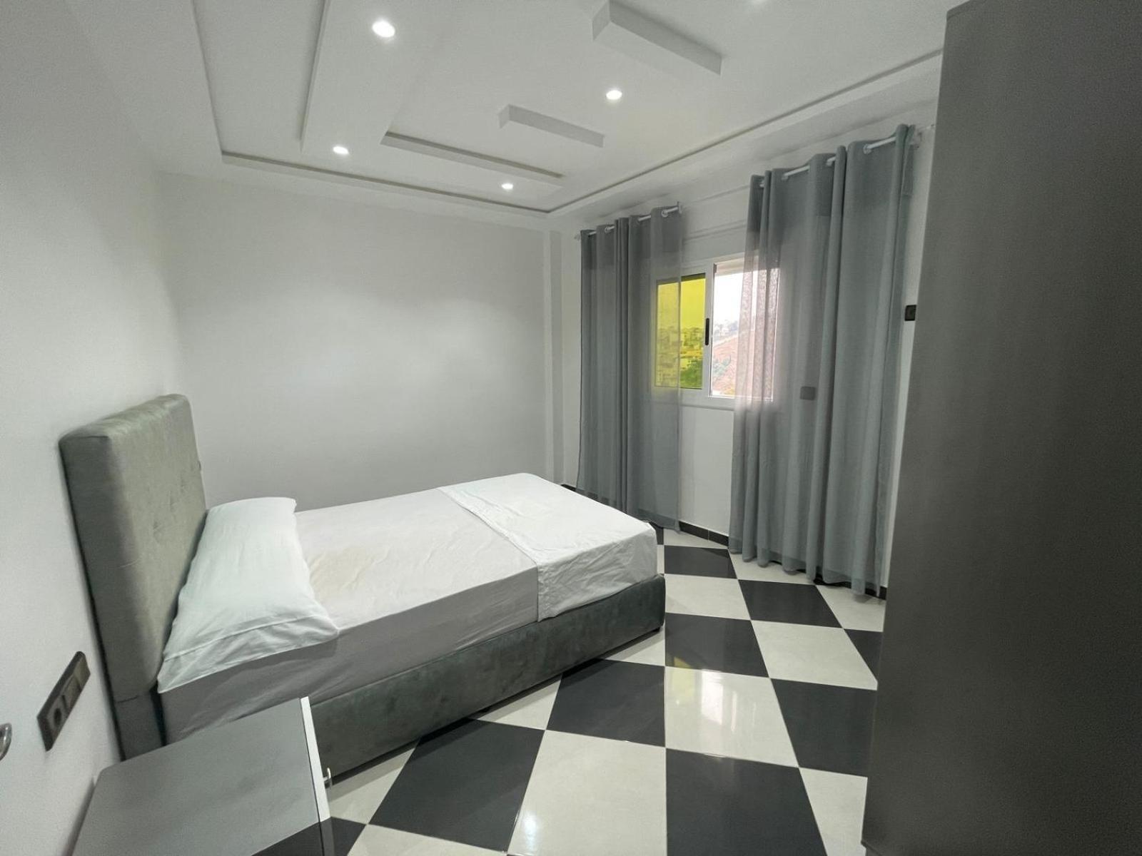 Dina Apartments Фнідк Екстер'єр фото