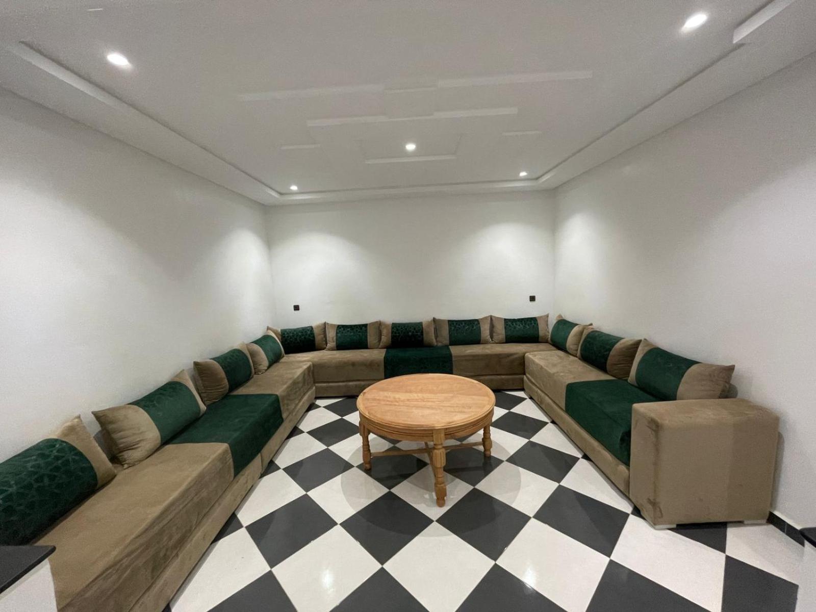 Dina Apartments Фнідк Екстер'єр фото