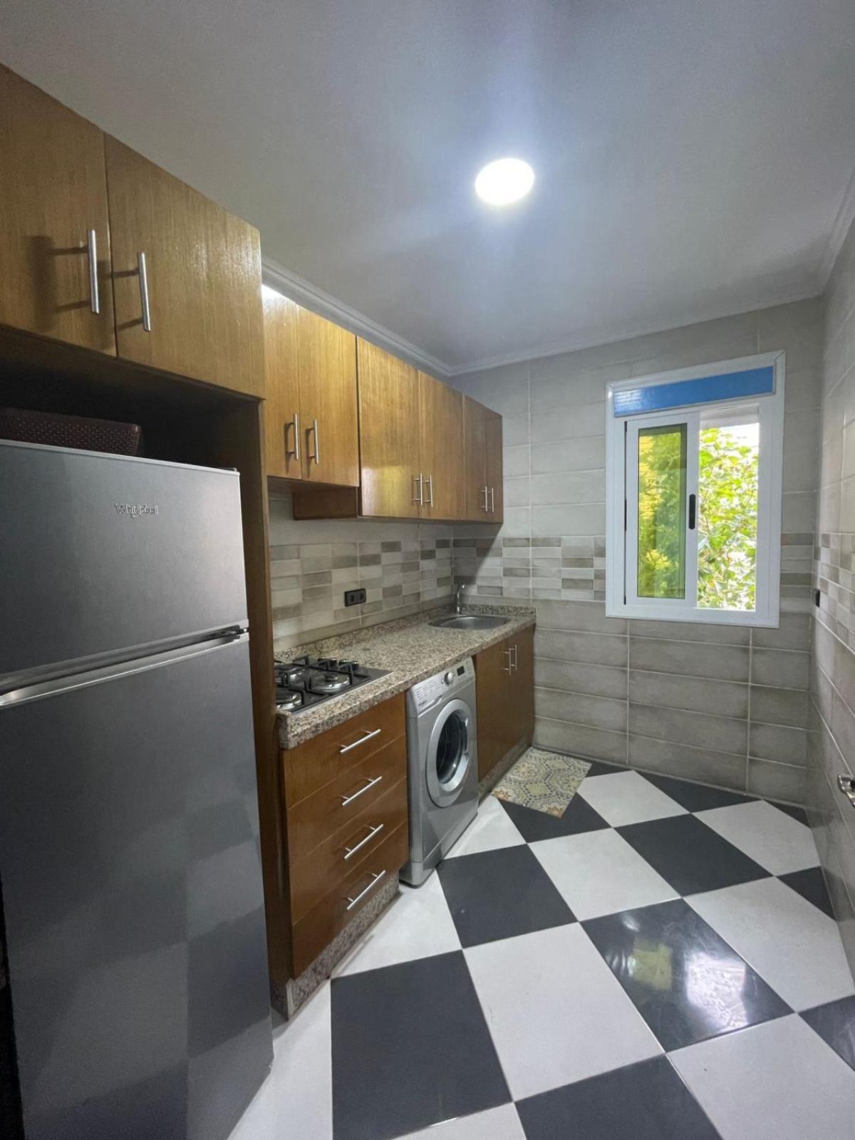 Dina Apartments Фнідк Екстер'єр фото